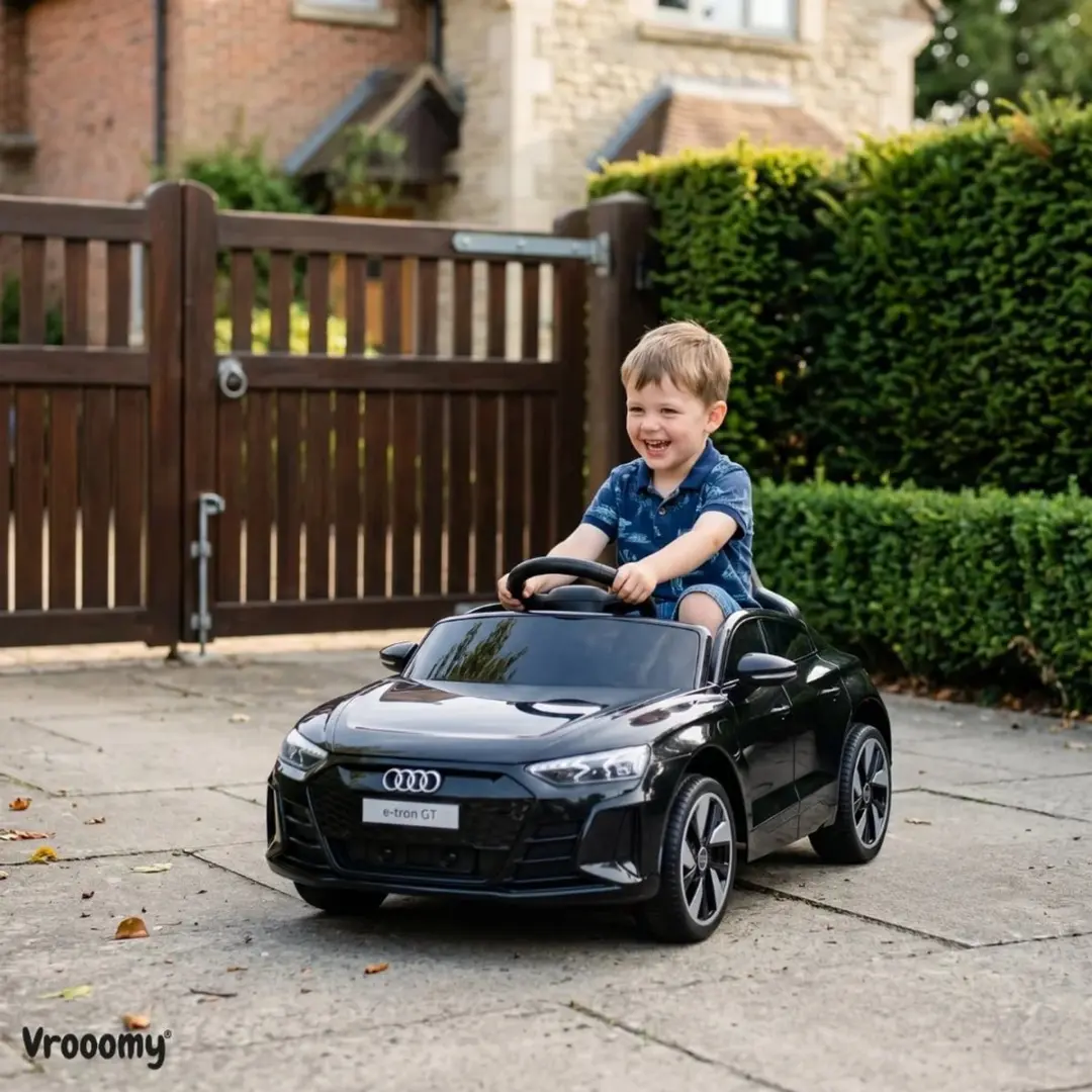 Vrooomy Audi e-Tron GT 12V Kinderauto - Zwart - afbeelding 4 van 6