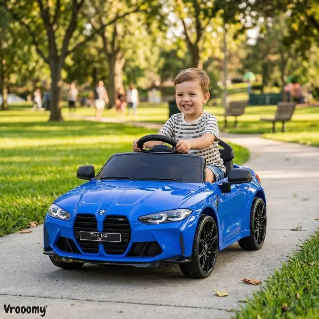 Vrooomy BMW M4 Competition Elektrische Kinderauto 12V Blauw - afbeelding 4 van 6