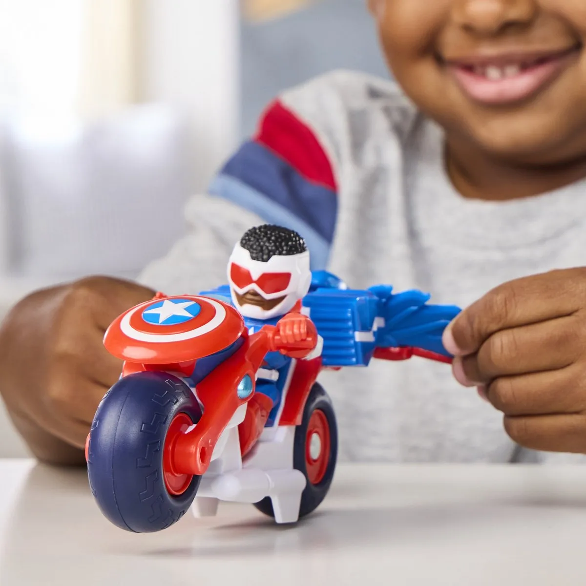 Marvel Captain America Sam Wilson Super Motor - Multi