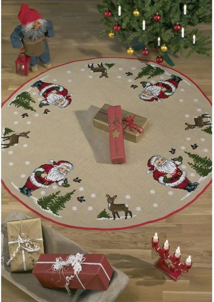 Borduurpakket kerstkleed kerstman met vogels Permin 45-0228