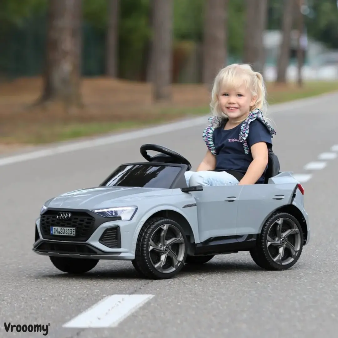 Vrooomy Audi SQ8 e-Tron 12V Kinderauto Grijs - afbeelding 4 van 6