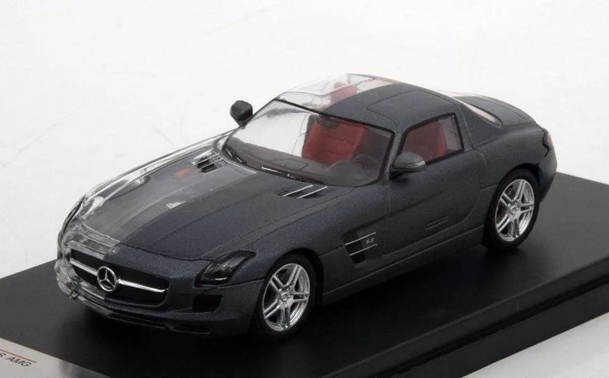 Mercedes-Benz SLS AMG 2011 Model 1:43