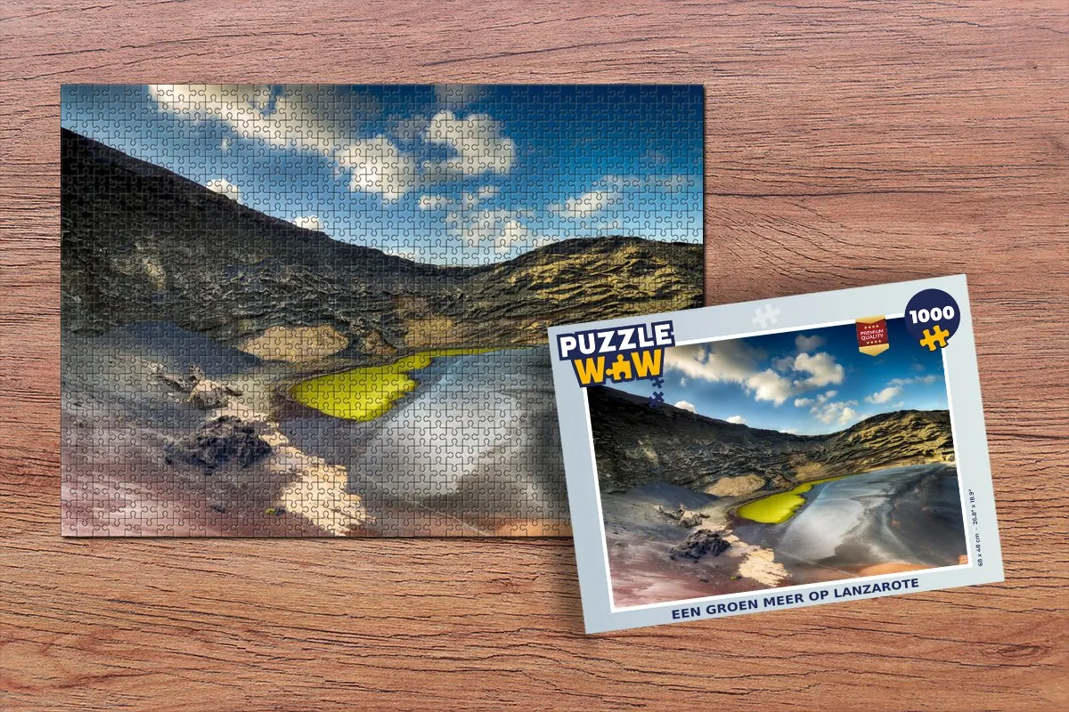 PuzzleWow Legpuzzel Een groen meer op Lanzarote 1000 Stuks - Multicolor