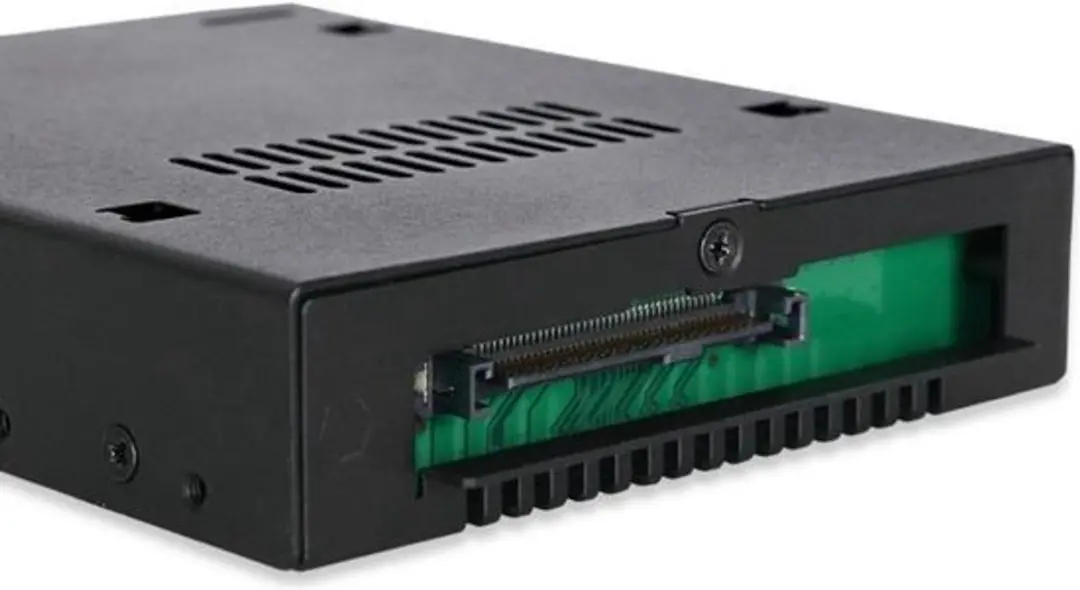 Icy Dock MB601VK-B 2,5 U.2 NVMe Mobile Rack - Zwart - afbeelding 6 van 6