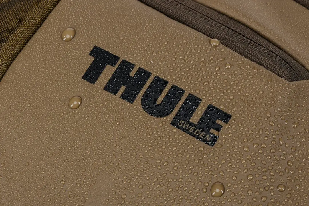 Thule Chasm Recycled Backpack 26L - 15.6" Laptopvak - 5 Vakken - Deep Khaki - afbeelding 2 van 6