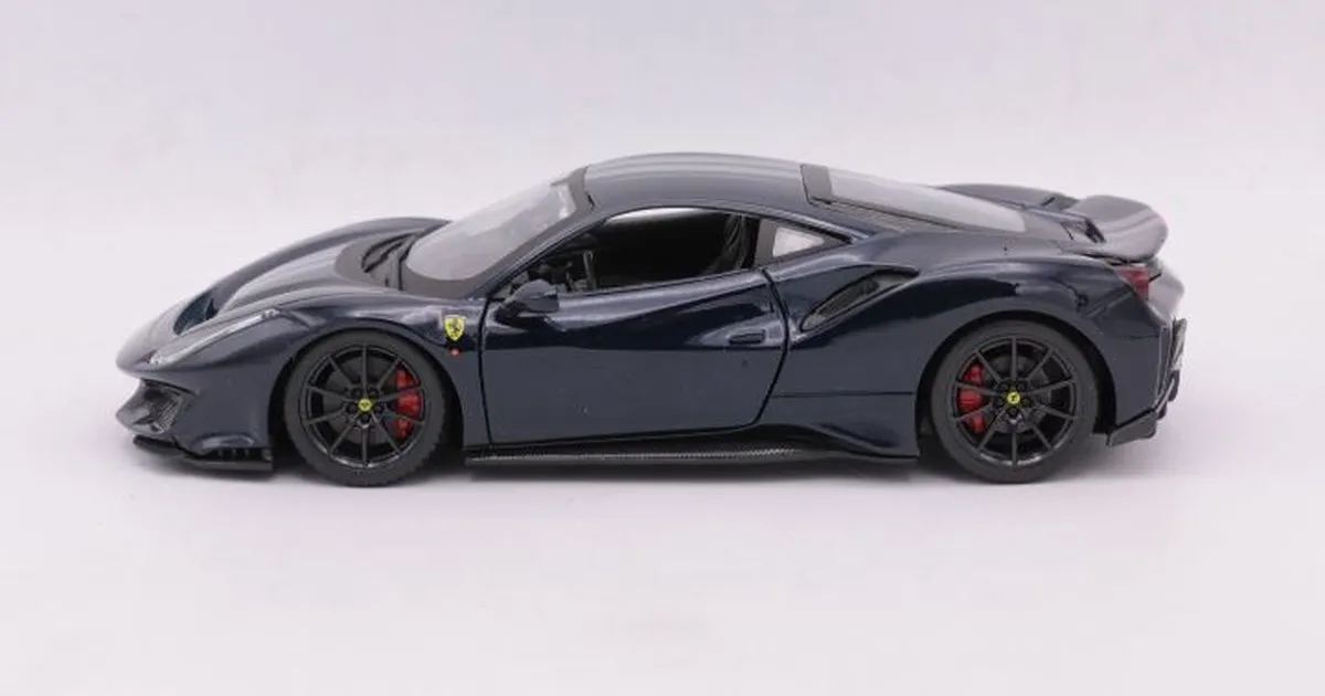 Ferrari 488 Pista Diecast Modelauto 1:24 - Dark Blue