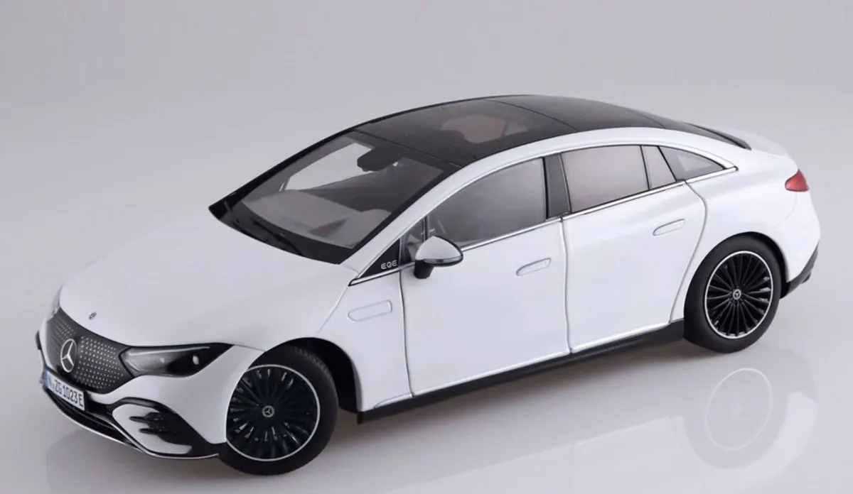Mercedes-Benz EQE Modelauto 1:18 NZG