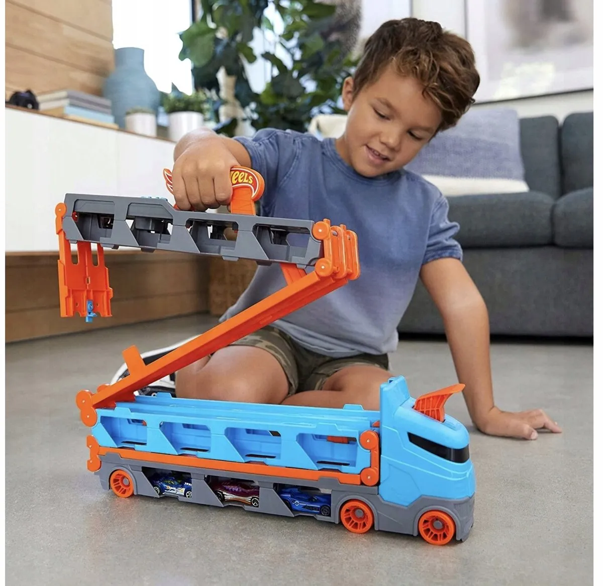 Hot Wheels Transporter & Racebaan 2-in-1 - Multi - afbeelding 4 van 5