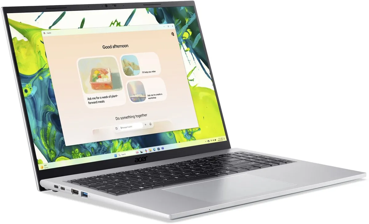 Acer Aspire Go 16 AG16-71P-75HD Laptop - 16" - Core 7 - 32GB - 1TB SSD - Zilver