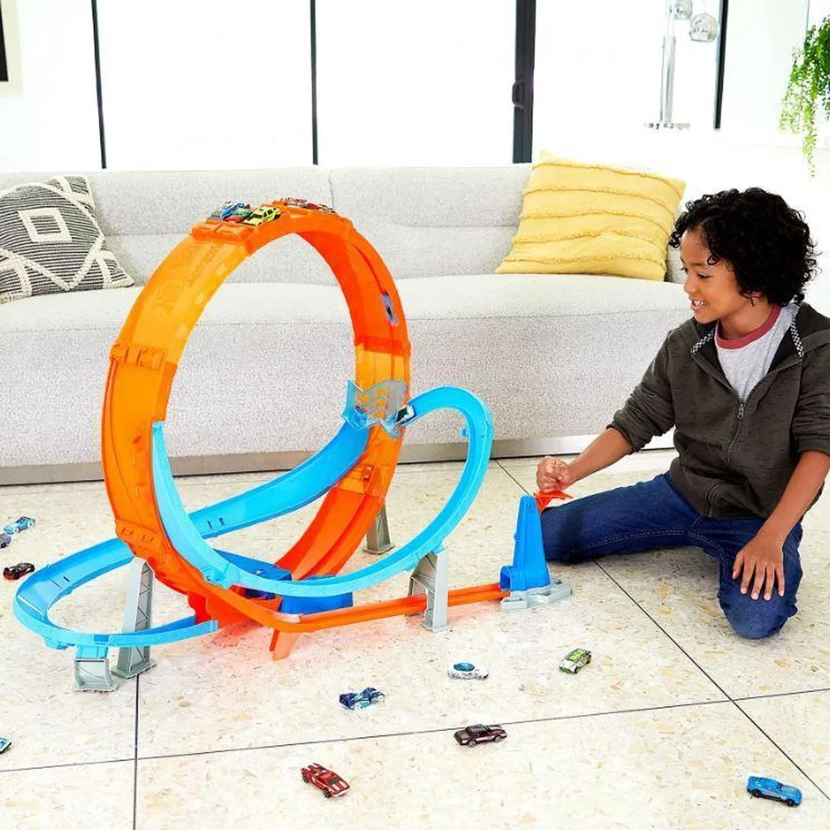 Hot Wheels Wervelende Looping GTV14 - Meerkleurig