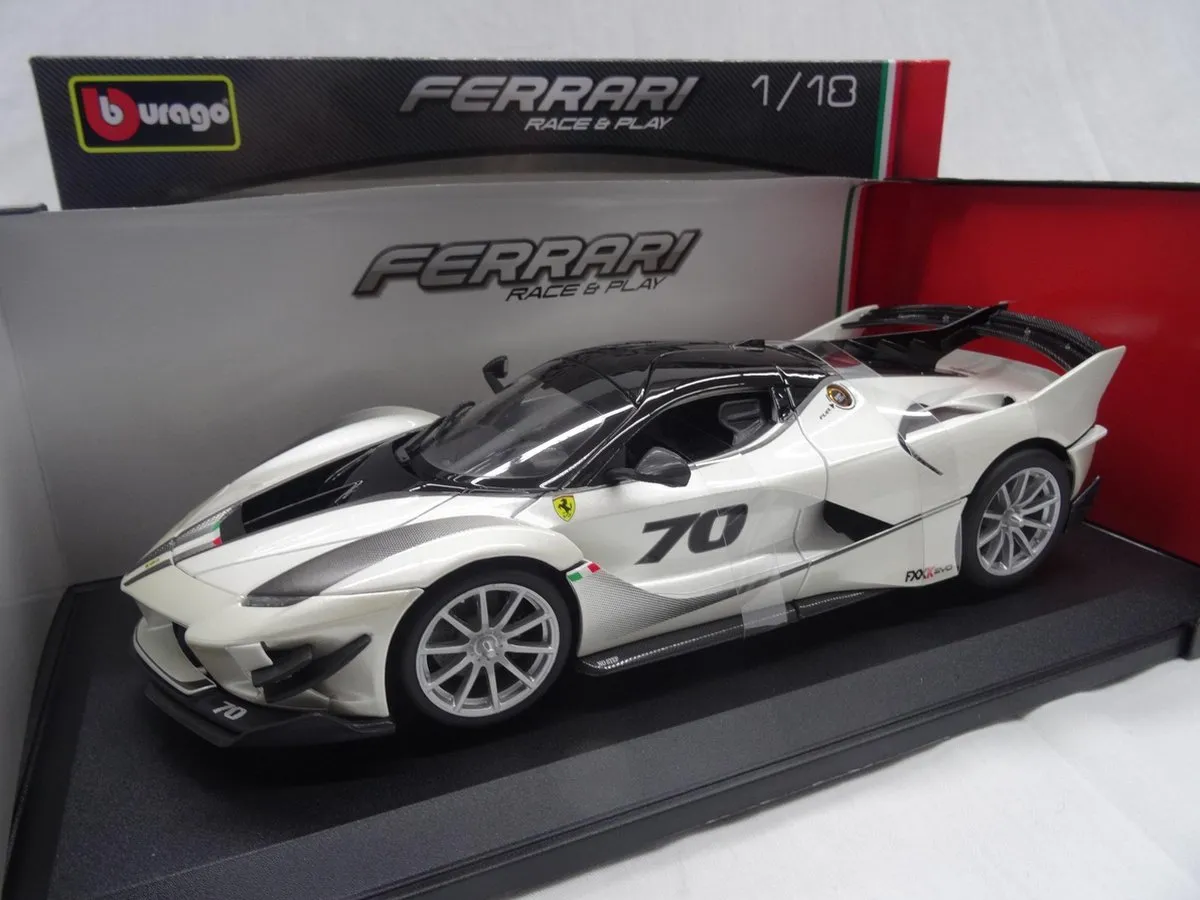 Ferrari FXX K EVO #70 Modelauto 1:18