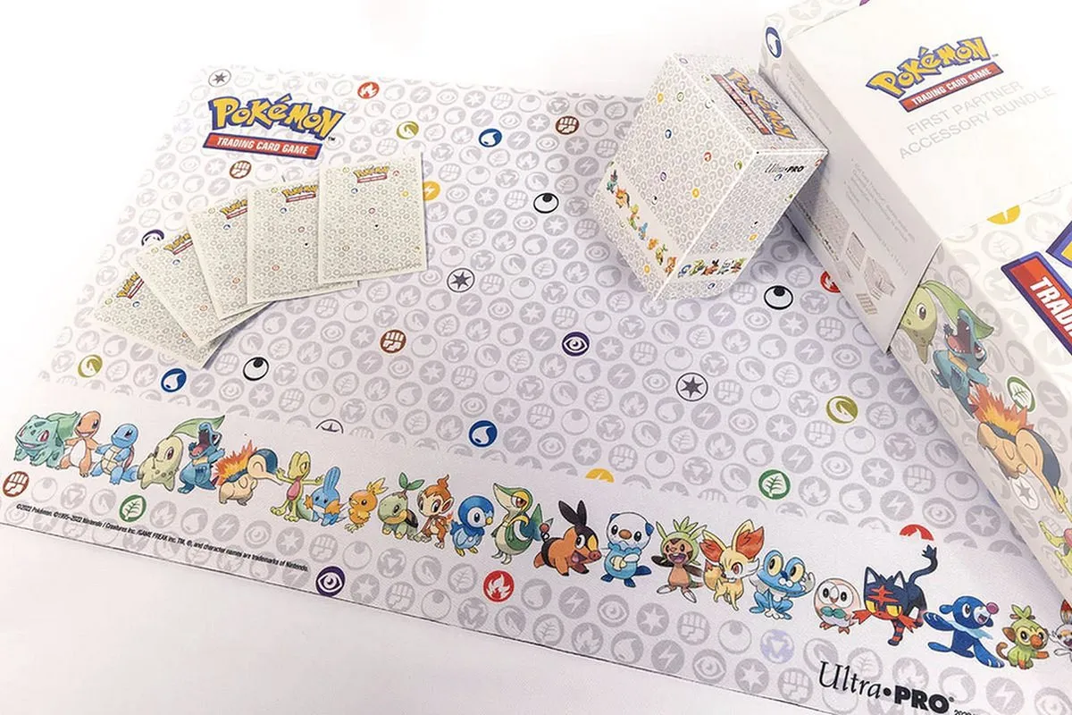 Pokémon Ultra Pro First Partner Bundle Accessoires