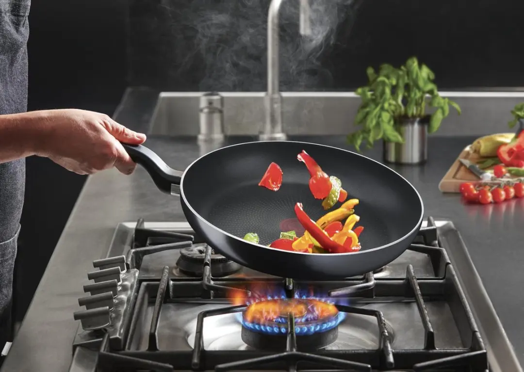 Tefal Resist Plus Koekenpan D5270432 - 24 cm - Zwart - afbeelding 2 van 5