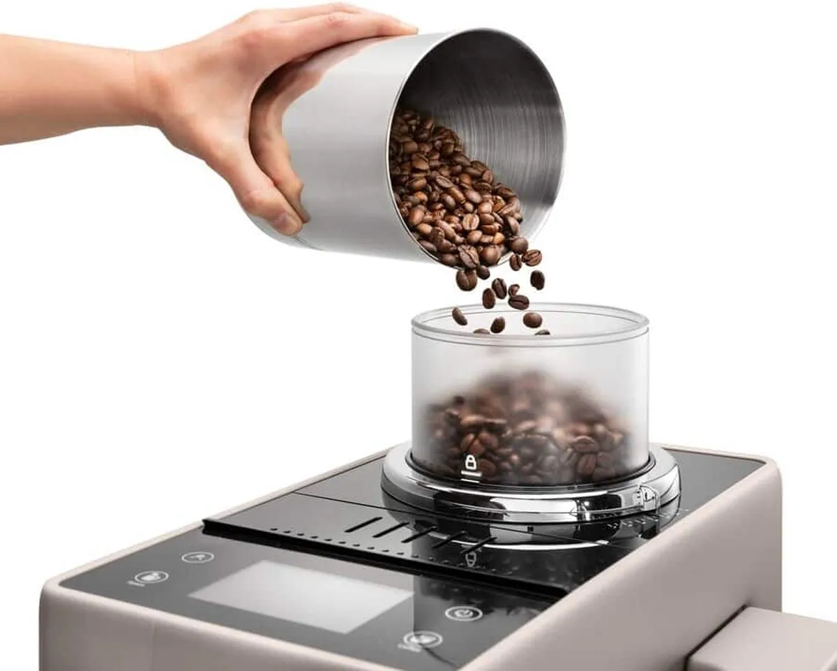 De'Longhi Rivelia EXAM440.35.BG Volautomatische Espressomachine - Beige