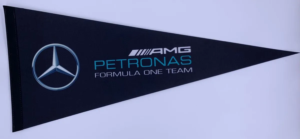 Red Bull Racing Mercedes AMG Petronas F1 Vaantje 31x72cm