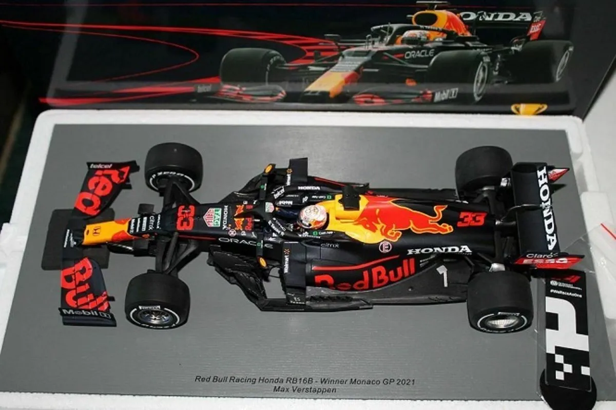 Red Bull Racing Honda RB16B #33 Formule 1 Model - Spark - 1:18 - Red Bull Color