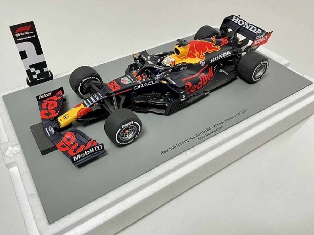 Red Bull Racing Honda RB16B #33 Formule 1 Model - Spark - 1:18 - Red Bull Color