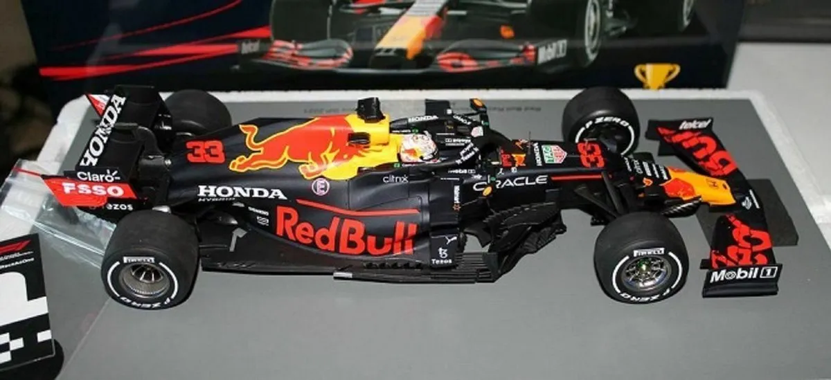 Red Bull Racing Honda RB16B #33 Formule 1 Model - Spark - 1:18 - Red Bull Color