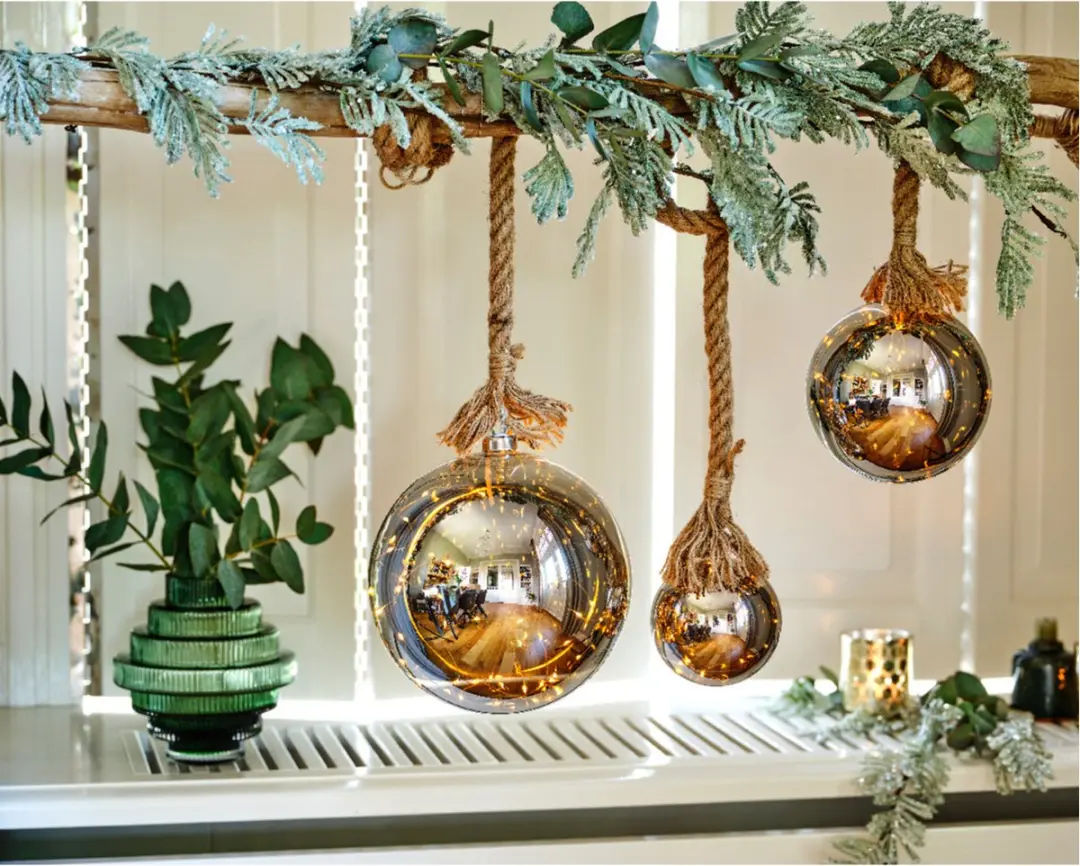 Lumineo LED Kerstbol 40 Warm Wit - 20x80cm - afbeelding 4 van 6