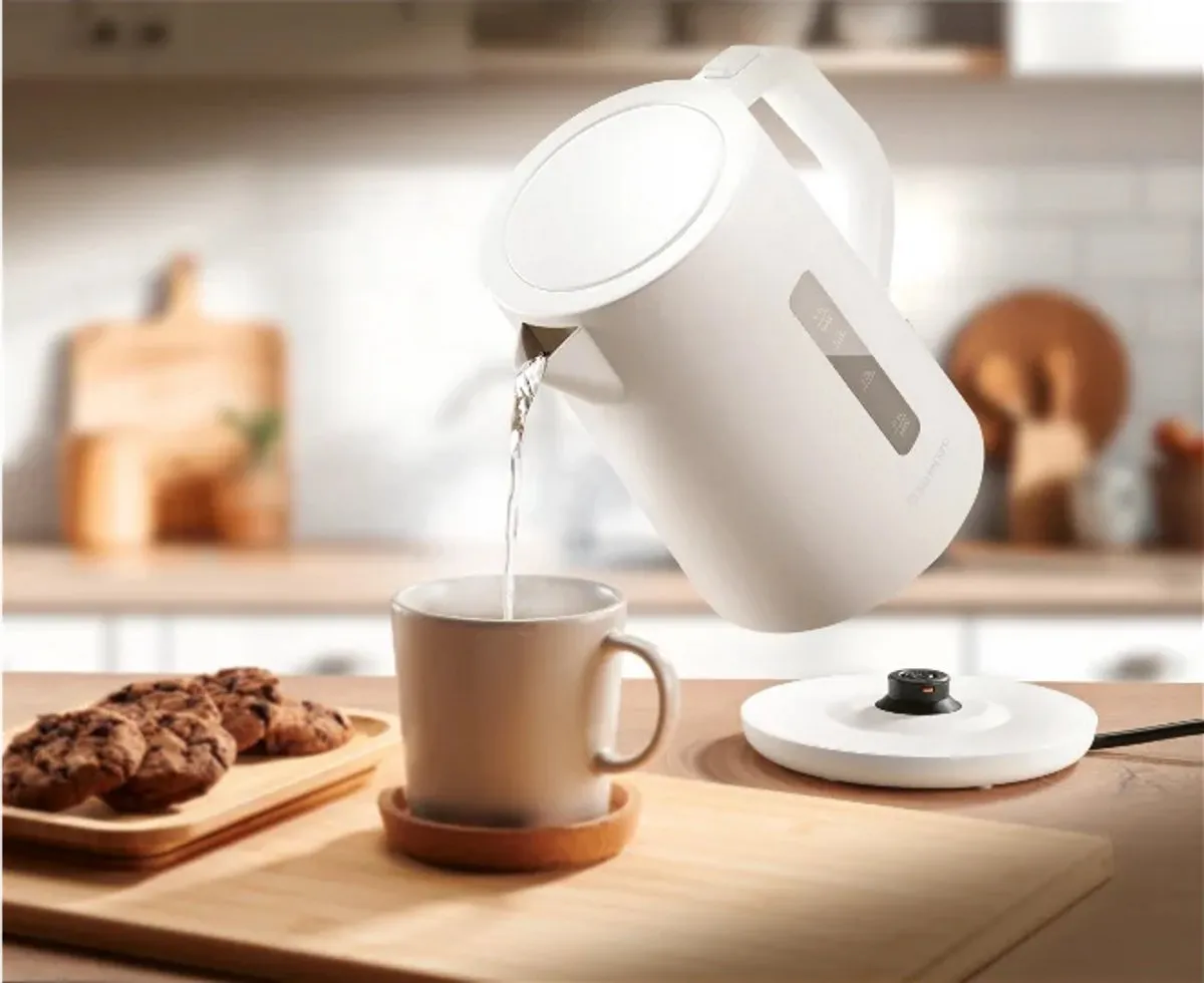 SILVERCREST® Waterkoker 1,7 L - Materiaal: BPA vrij kunststof - Vermogen: 3000 W - 1 l water in ca. 2:37 min. - 360° draaibaar - Uitneembaar en afwasbaar kalkfilter - Waterstandaanwijzing - Wit