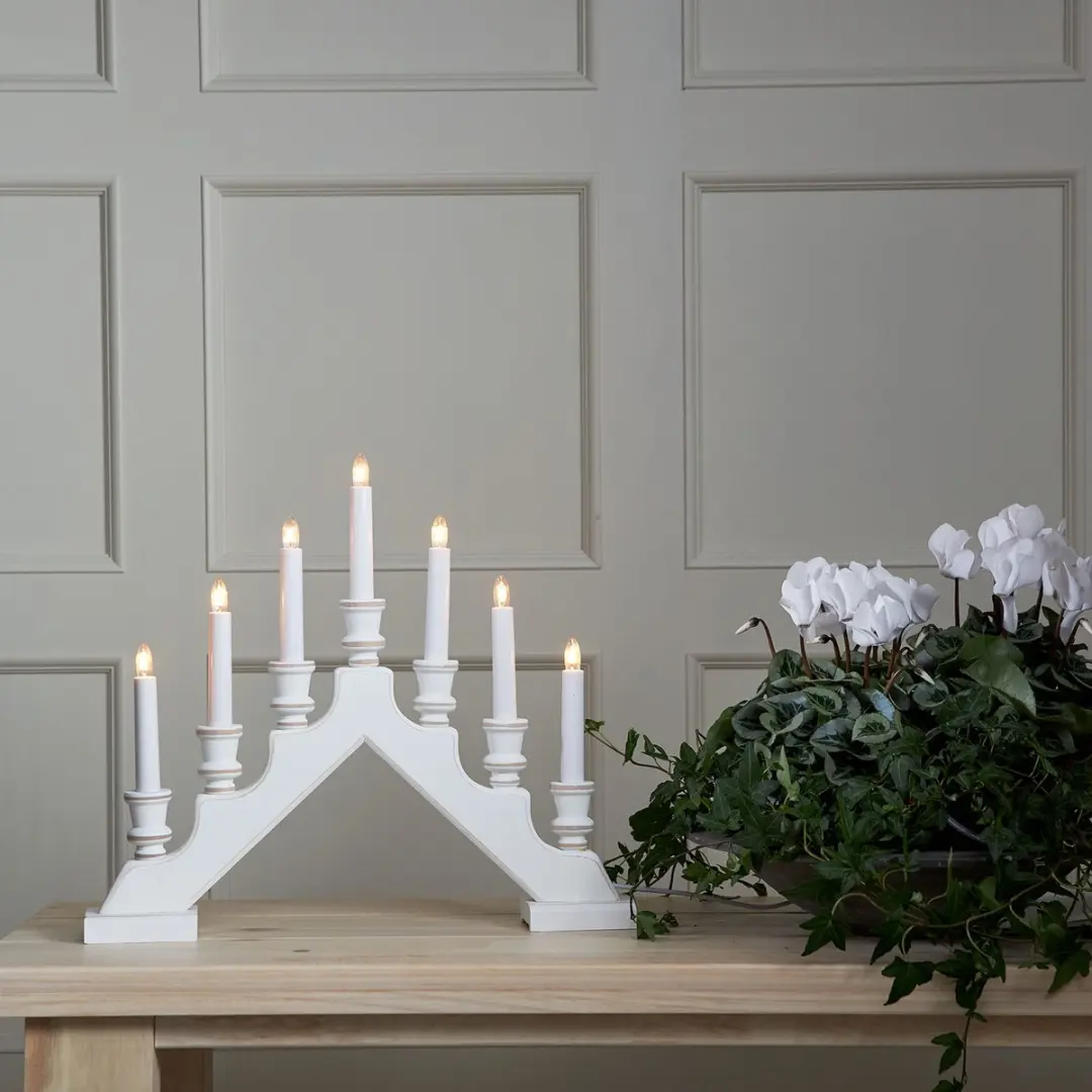 Witte houten kandelaar met LED verlichting