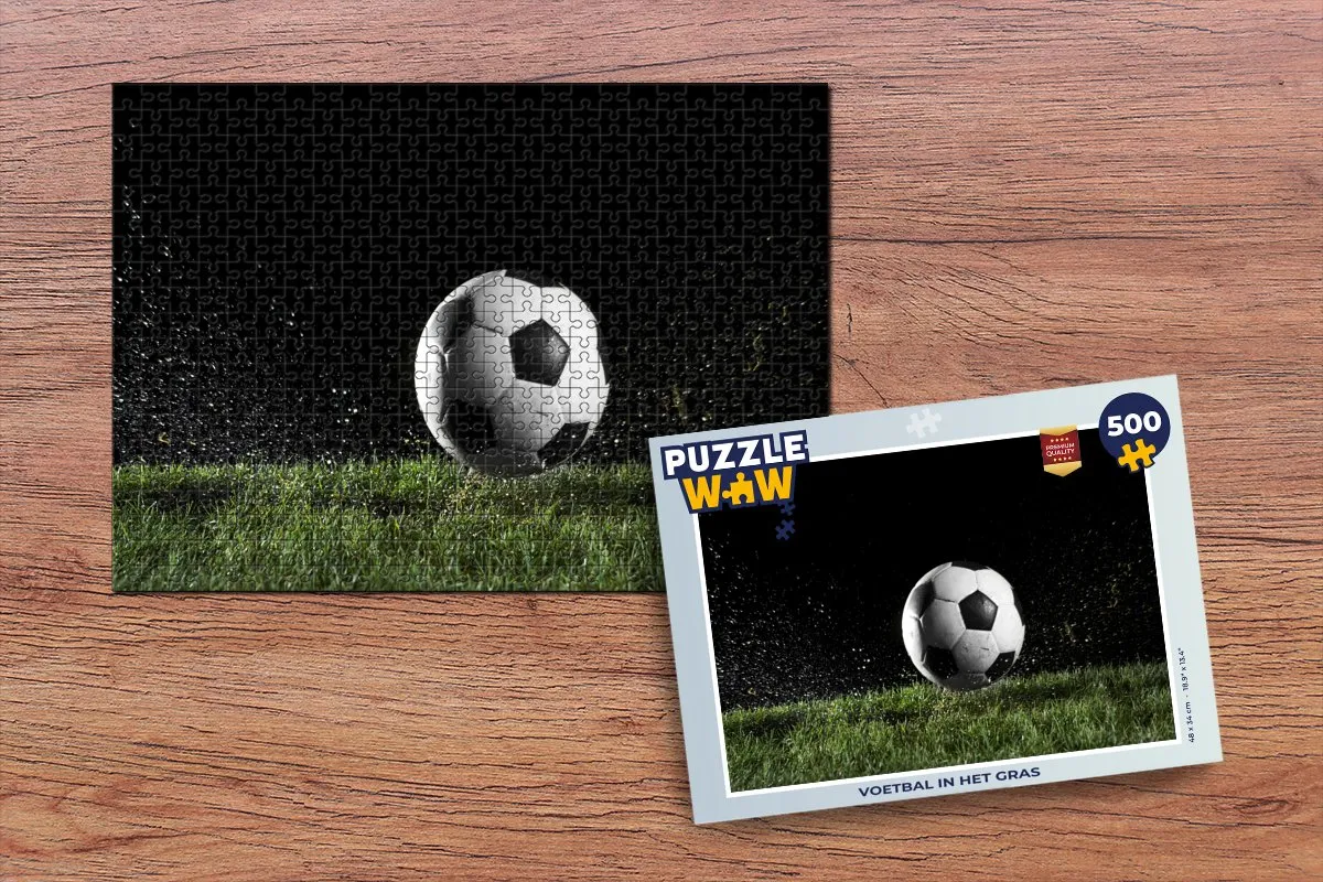 PuzzleWow Voetbal in het gras Legpuzzel 500 Stuks - Multicolor