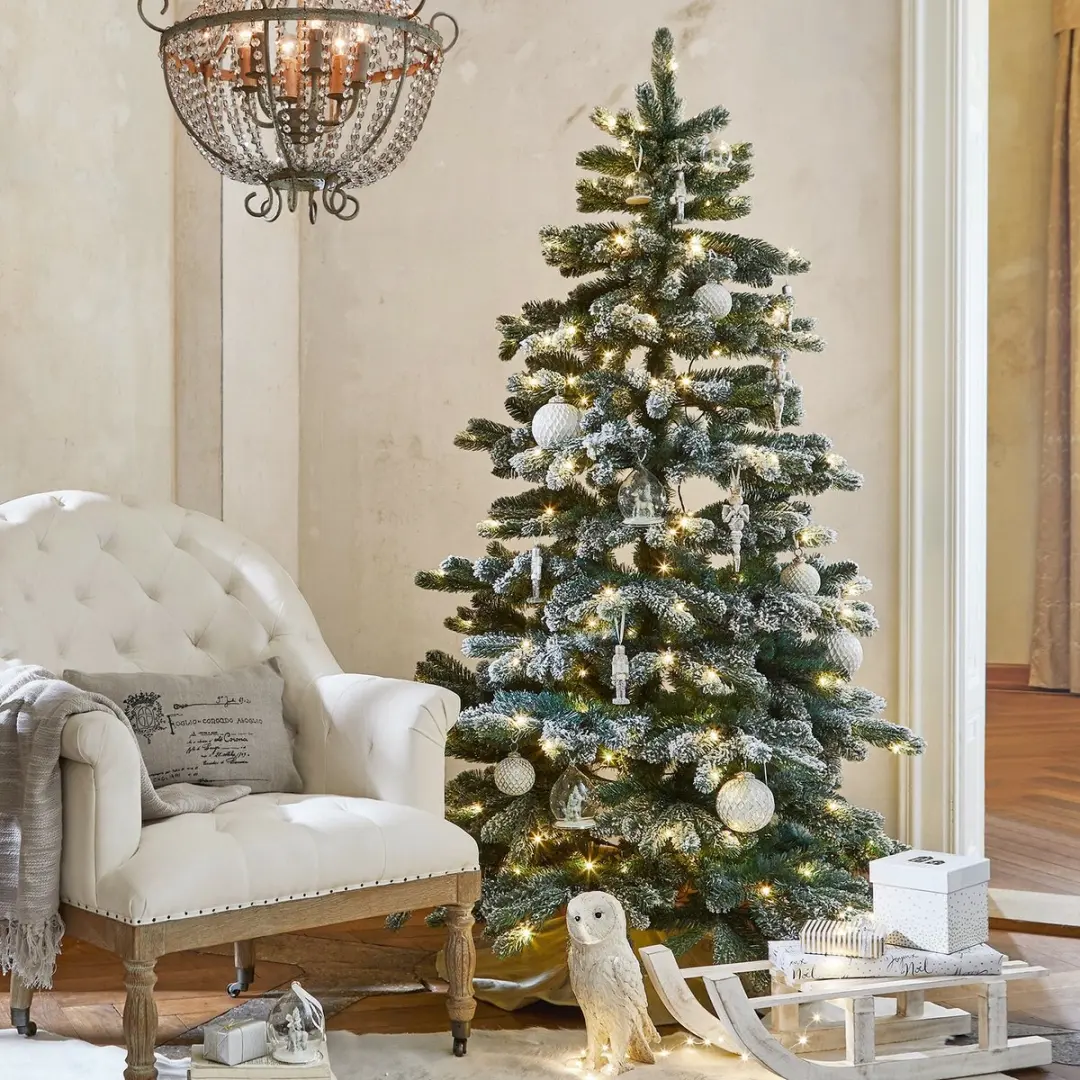 Loberon Kerstboom 150cm - 480 LED Groen/Wit - afbeelding 5 van 6
