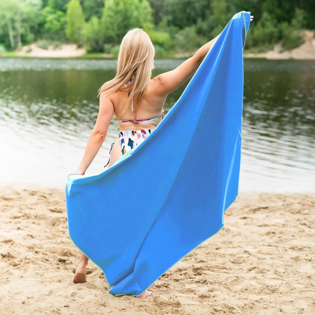 Nils Camp NCR12 Sporthanddoek Microvezel 180x100cm - Blauw - afbeelding 6 van 6