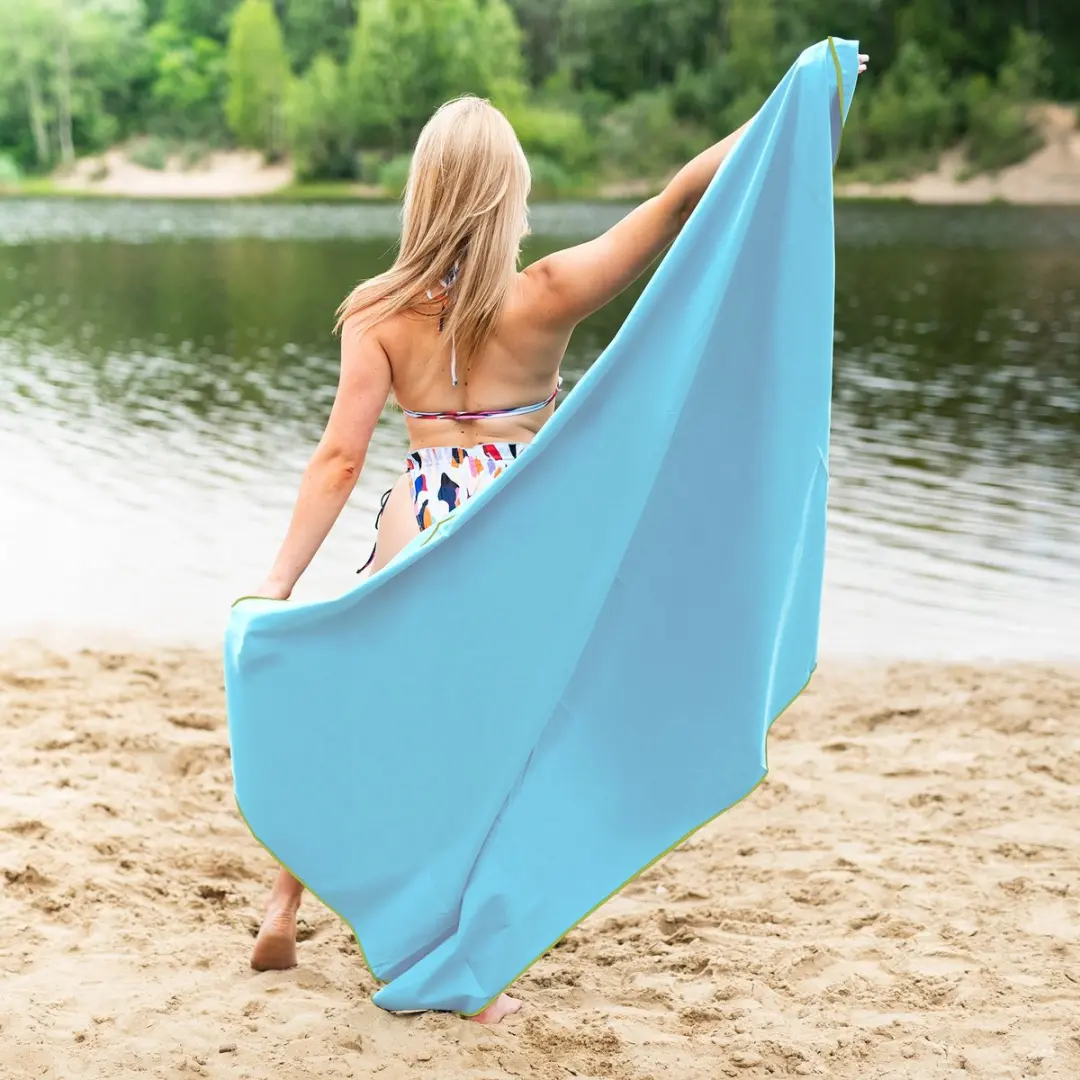 Nils Camp NCR12 Microvezel Strandlaken 180x100cm - Lichtblauw - afbeelding 2 van 6