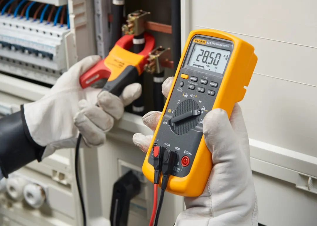 Fluke 87V-MAX Digitaal Multimeter - CAT III 1000V/CAT IV 600V - afbeelding 6 van 6