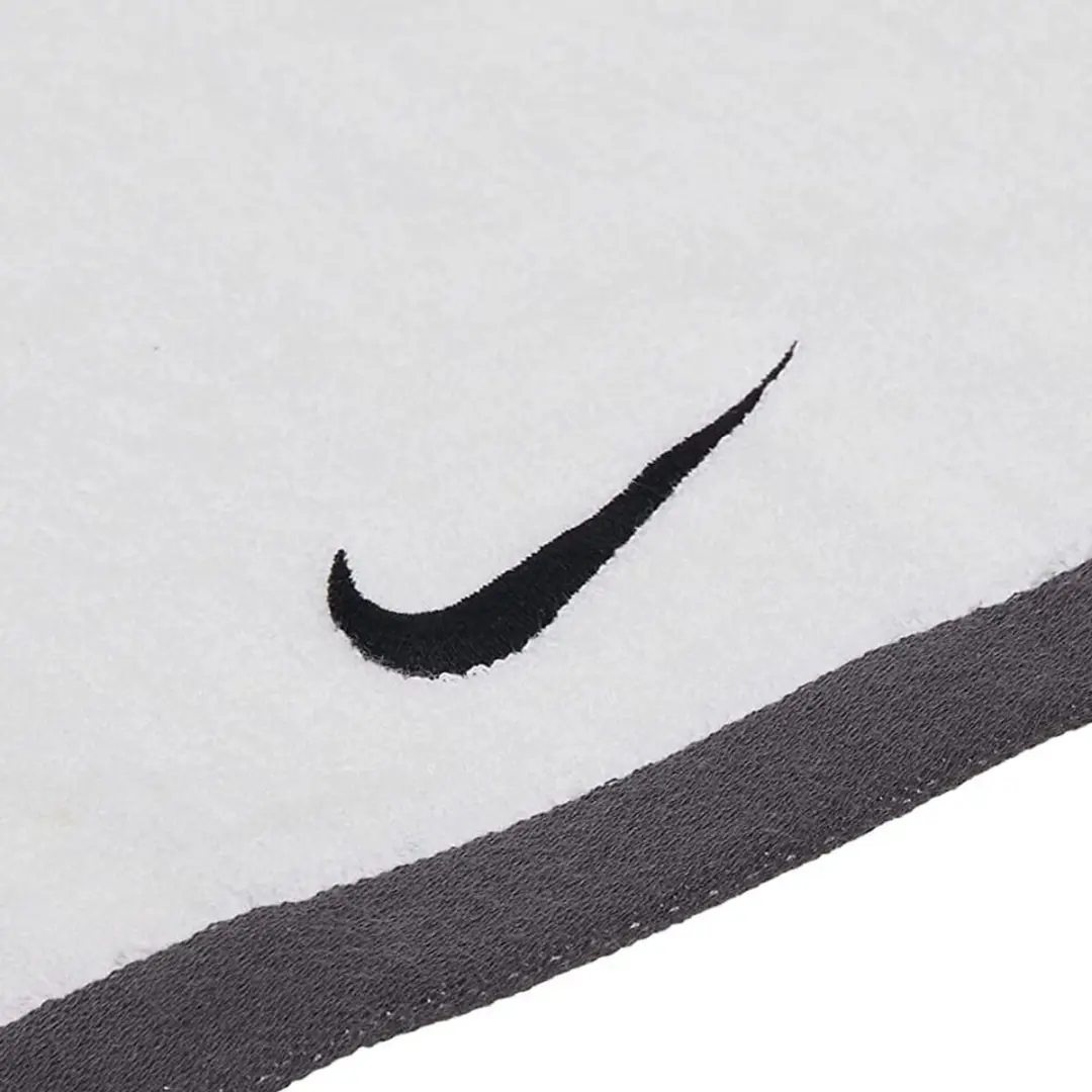 Nike Fundamental Golf Handdoek - Wit - afbeelding 2 van 3