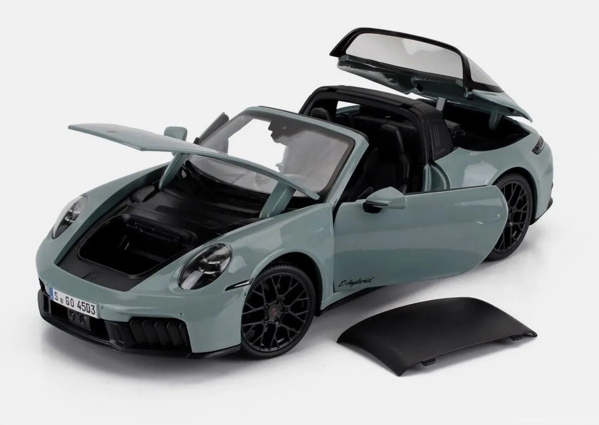 Porsche 911 Targa 4 GTS (992.2) Maisto