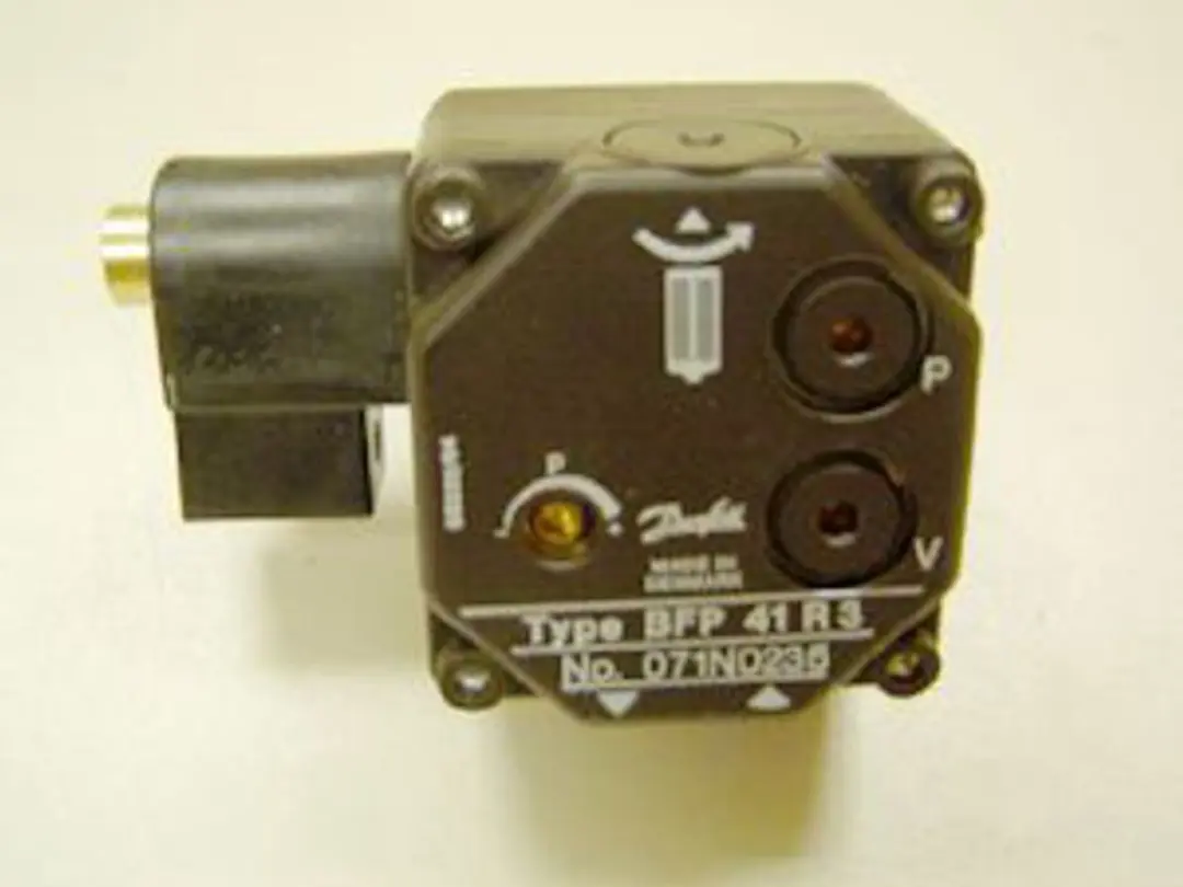 Remeha oliepomp BFP 41 R3 en drukleiding 97955484