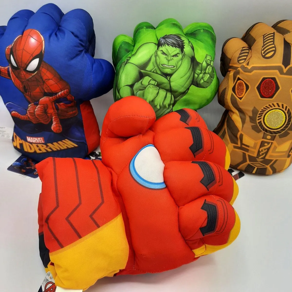 Marvel Avengers Thanos Pluche Handschoen - 24 cm