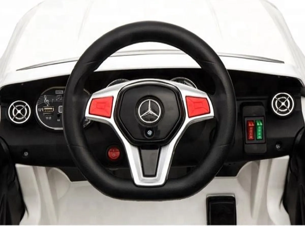 Mercedes-Benz GLA45 AMG Elektrische Kinderauto 12V - Wit - afbeelding 6 van 6