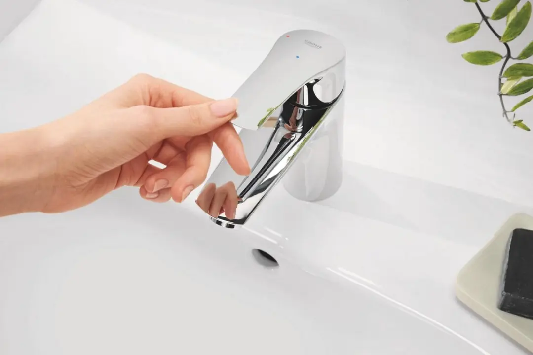 Grohe Eurosmart M-size Wastafelkraan - Chroom - afbeelding 5 van 6