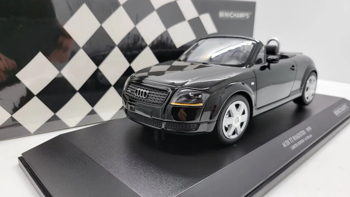 Audi TT Roadster 1999 Minichamps 1:18 Schaalmodel