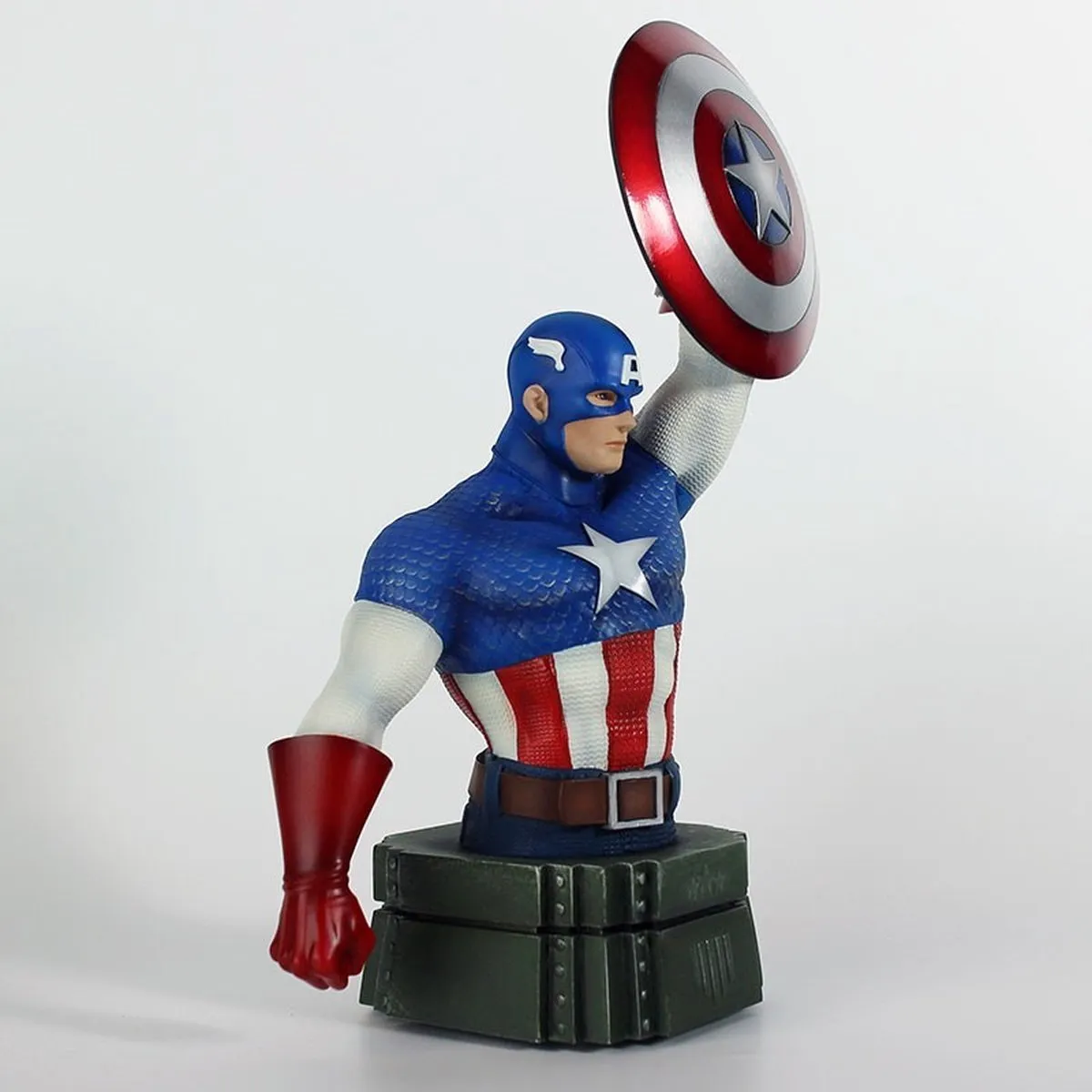 Marvel Avengers Captain America Torso 26cm - Blauw/Rood/Wit