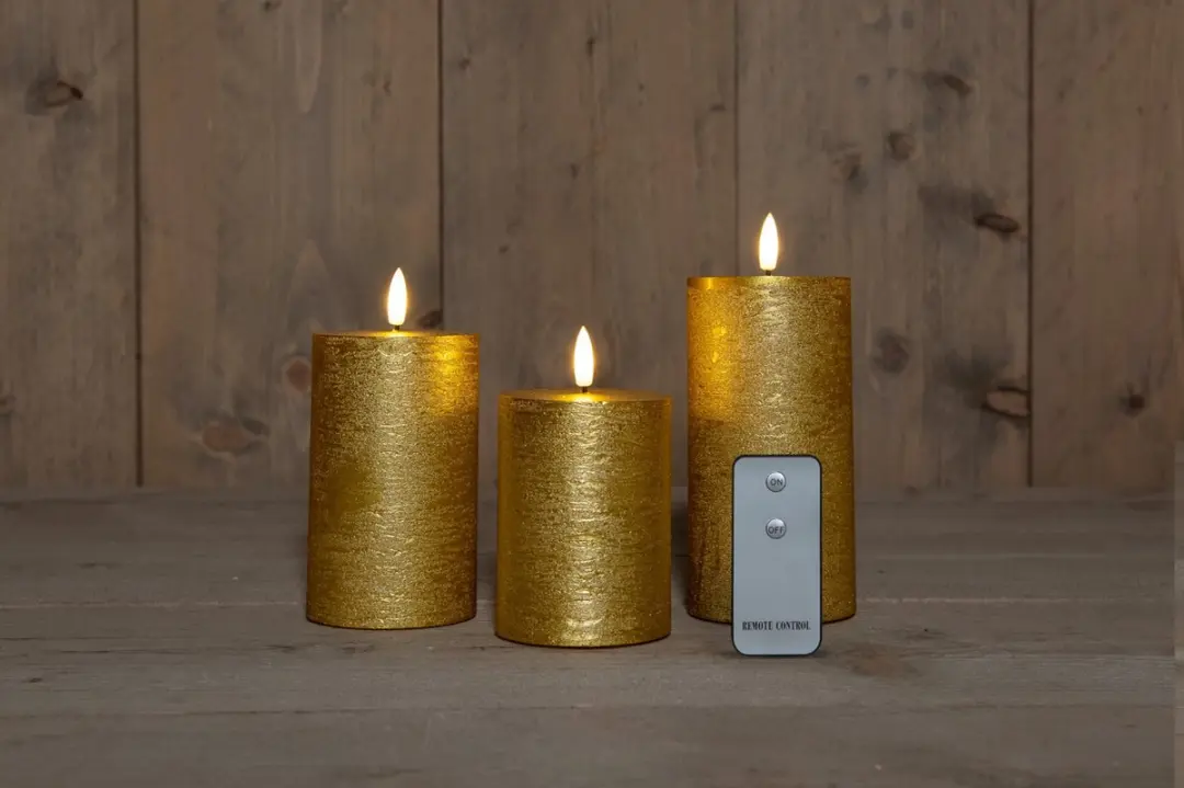 Anna's Collection B.O. 3D Wick Gold Candle