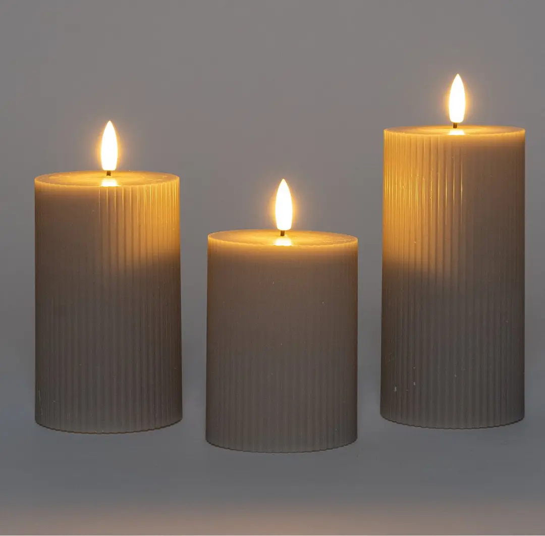 Anna's Collection LED Stompkaarsen 3 Stuks - Taupe - 7,5 cm - afbeelding 2 van 5