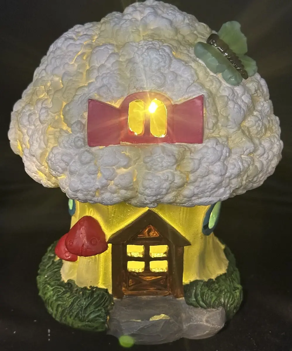 Polyresin solarlamp "Bloemkool huisje"