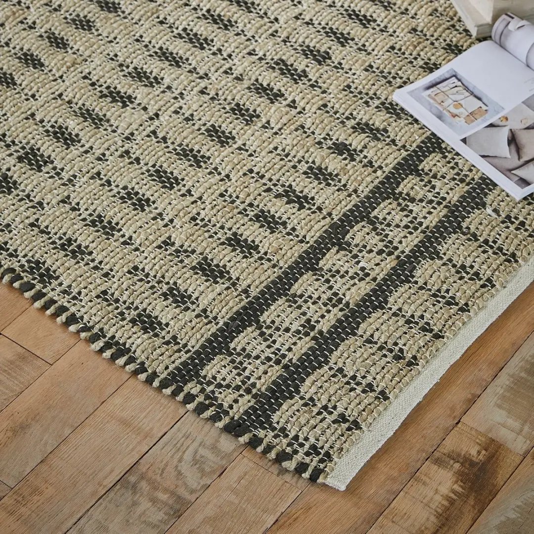 Loberon Frizzy Omkeerbaar Vloerkleed - Zwart/Bruin - afbeelding 2 van 6