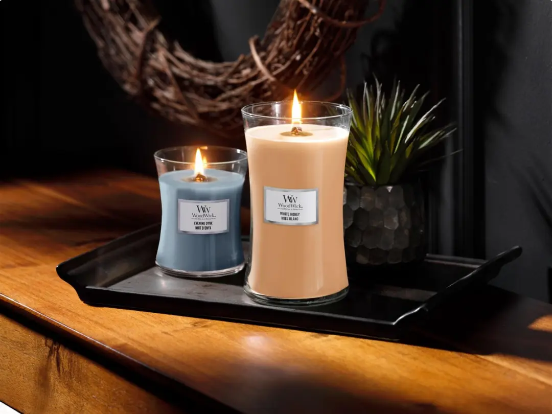 WoodWick Medium Hourglass Evening Onyx Geurkaars - 60 Branduren - afbeelding 2 van 4