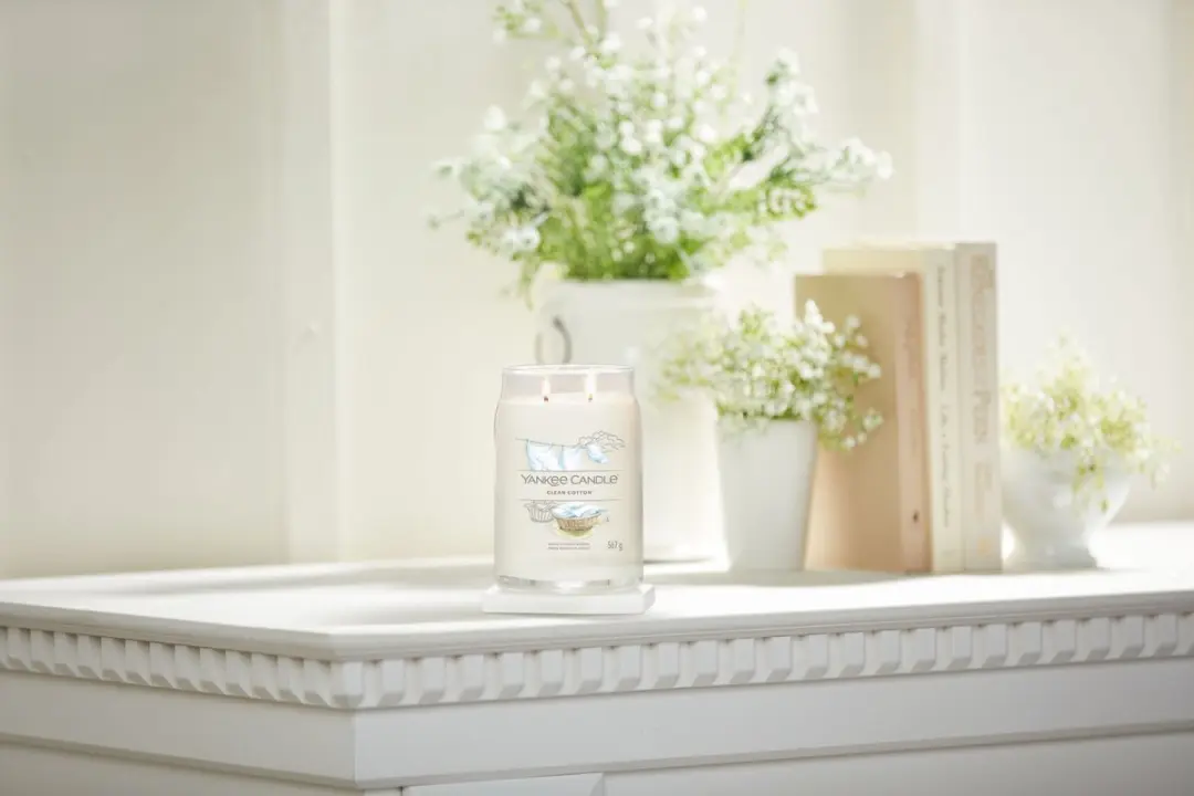 Yankee Candle Clean Cotton Geurkaars - 90 branduren - afbeelding 3 van 3