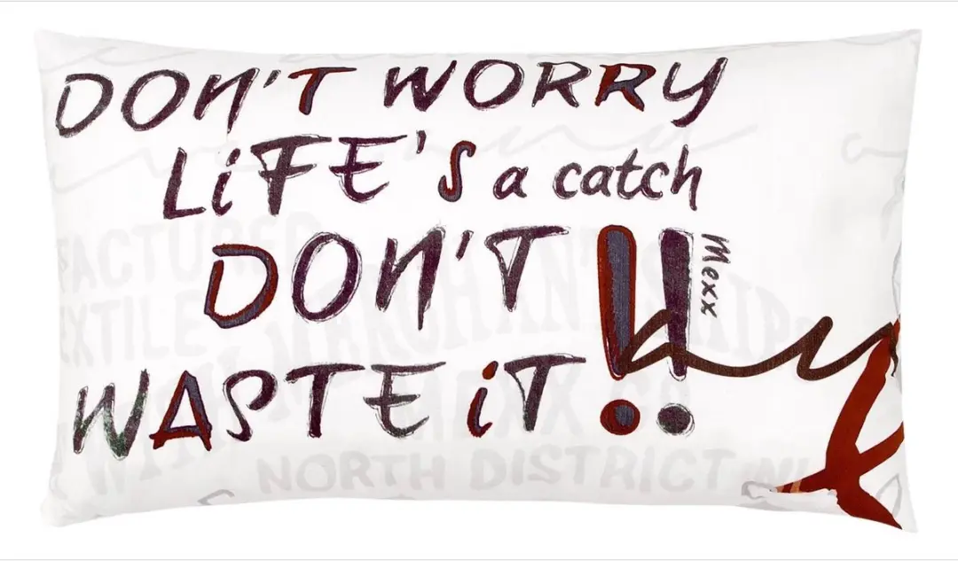 MEXX Sierkussen Life's a Catch 30x50cm