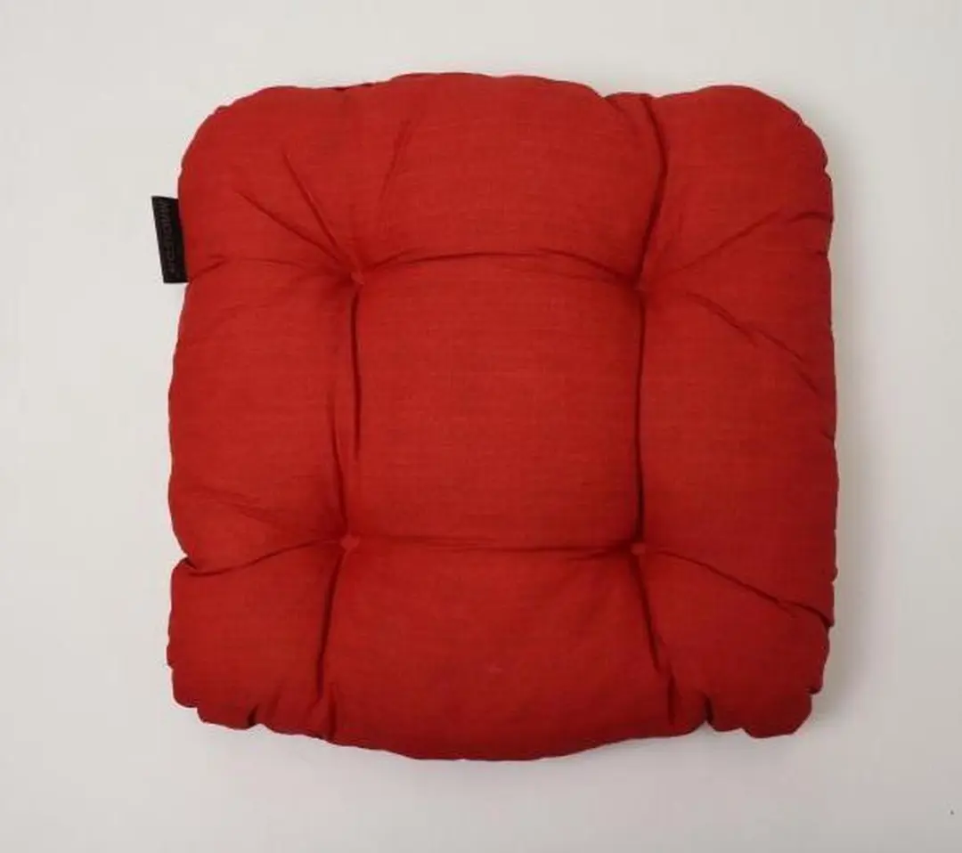 Madison Zitkussen 35x35 cm Suza basic red