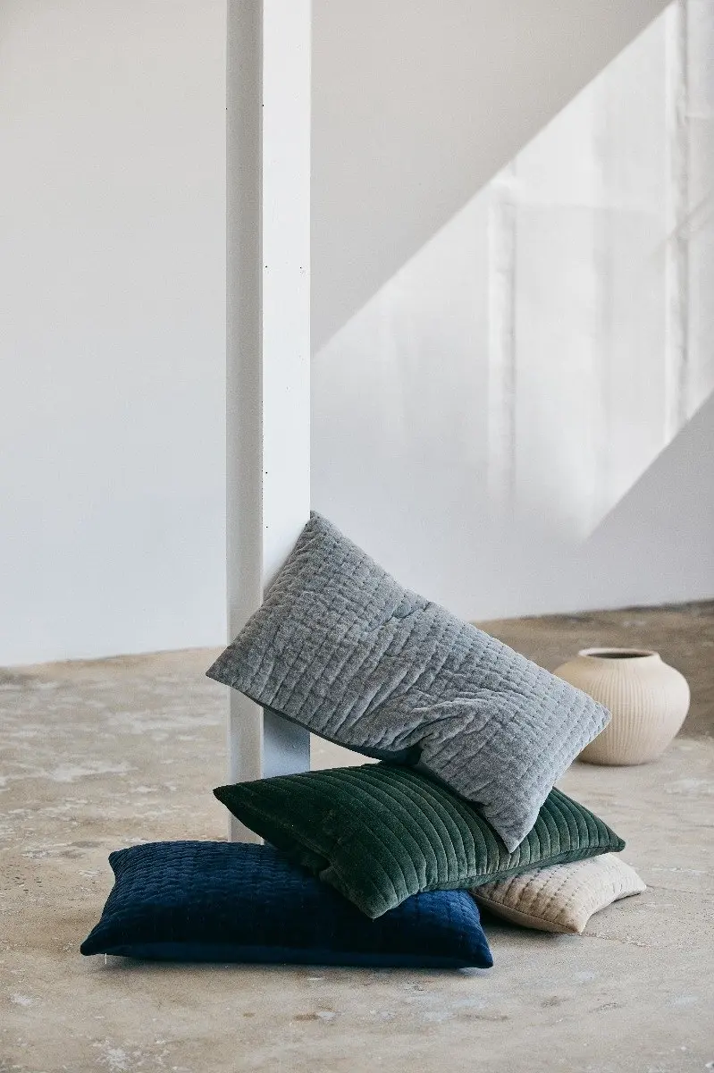 Nordal Castor Kussen 38x63cm - Grijs Velvet - afbeelding 3 van 5