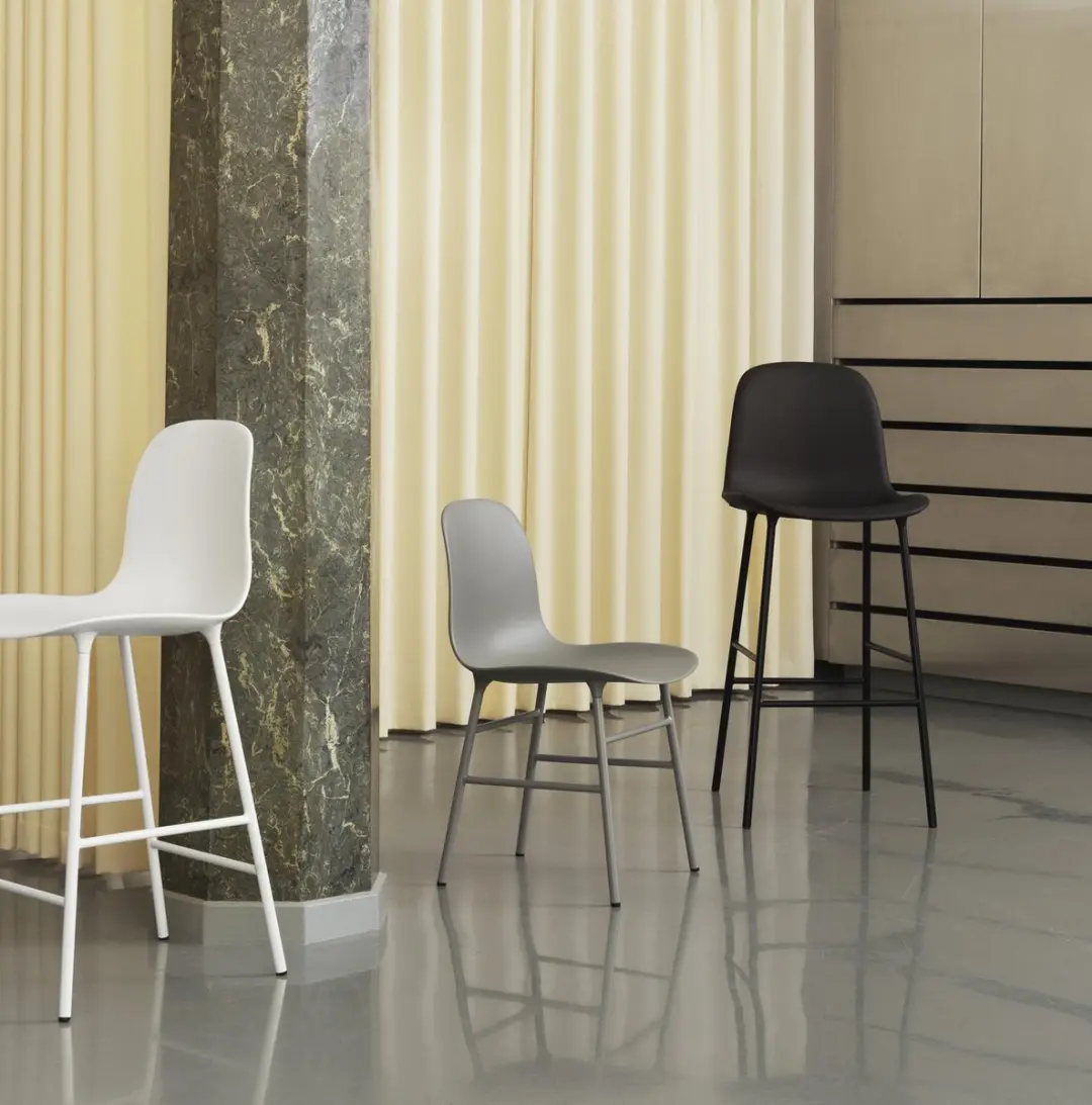 Normann Copenhagen Form Bar Chair 65cm Zwart - afbeelding 5 van 6