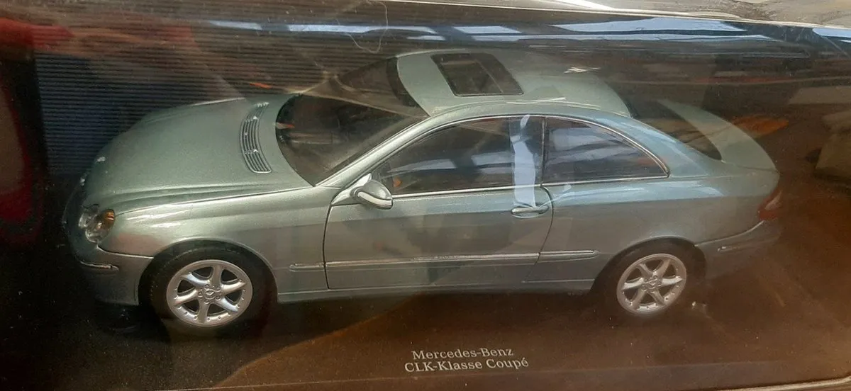 Mercedes-Benz CLK Coupé 1:18 Schaalmodel