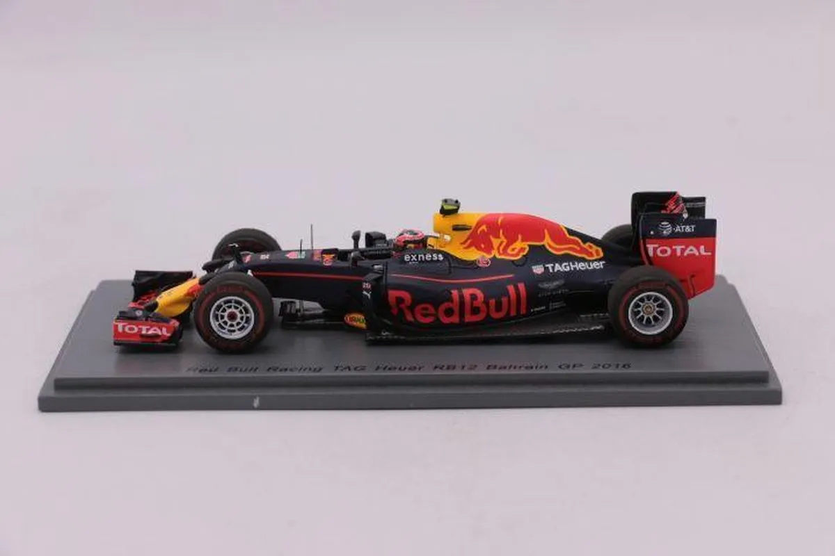 Red Bull Racing TAG Heuer RB12 #26 Spark S5008 - Multicolor